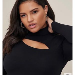 Torrid Cutout Mockneck Black Top Size 4